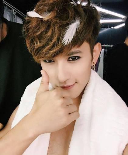 刘洲成评论的娱乐圈爆料,刘洲成深度解读明星幕后故事